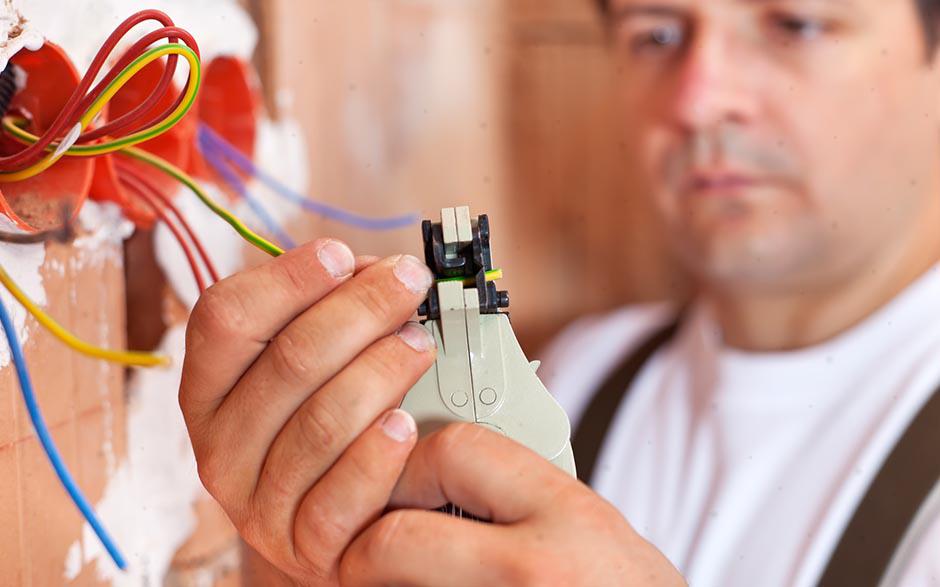 prix dépannage électrique Menucourt