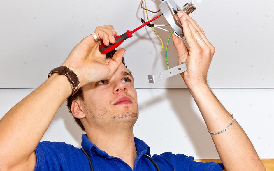 prix dépannage électrique Menucourt