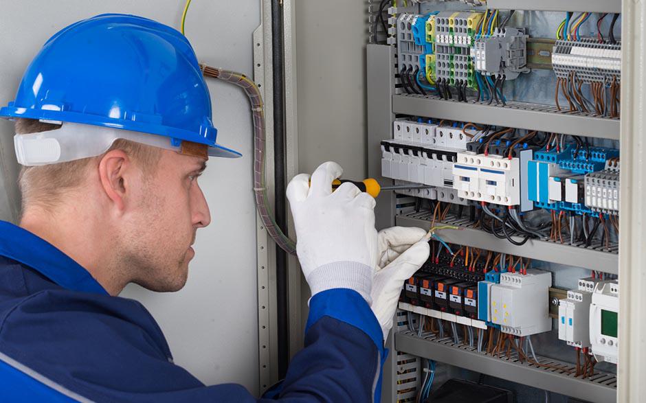 prix dépannage électrique Menucourt