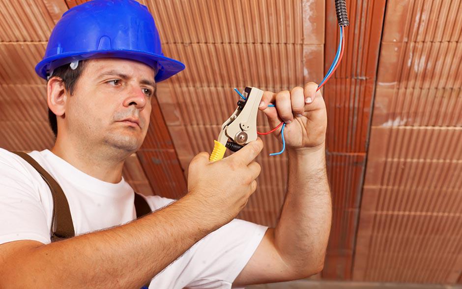 électricien courant faible Menucourt